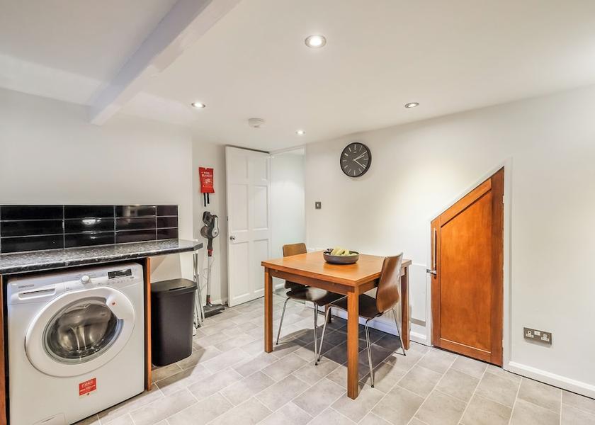 England Huddersfield In-Room Dining