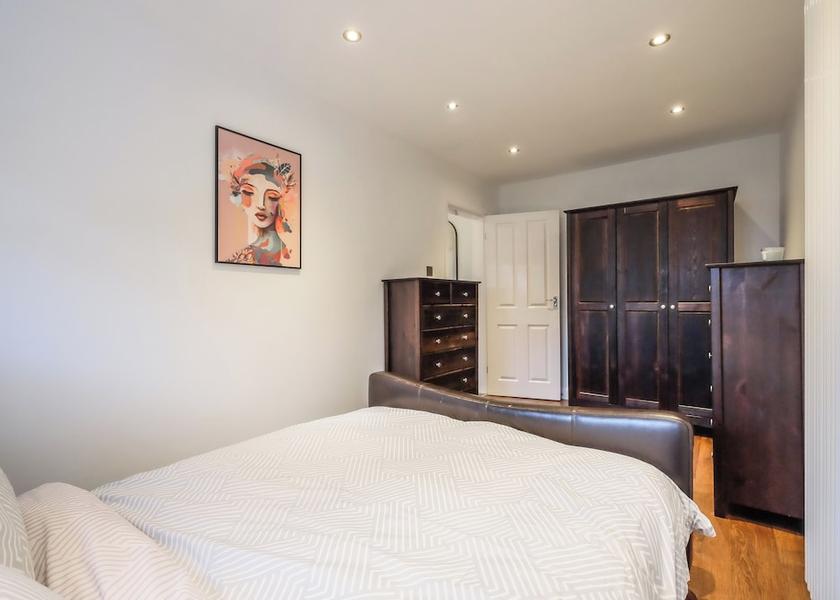 England Huddersfield Room