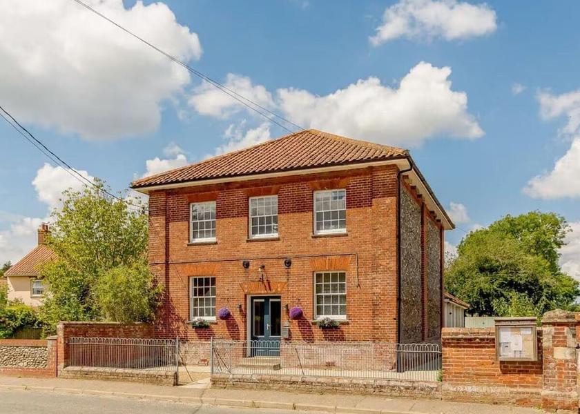 England Dereham Exterior Detail