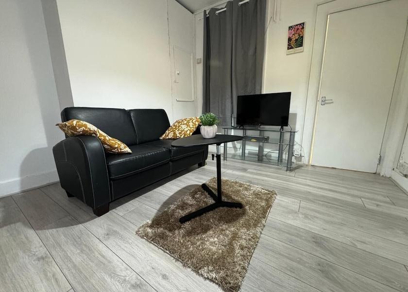 England South Croydon Living Area