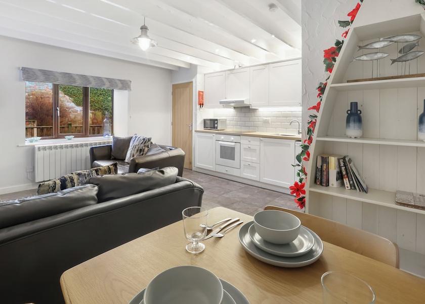 England Seahouses In-Room Dining