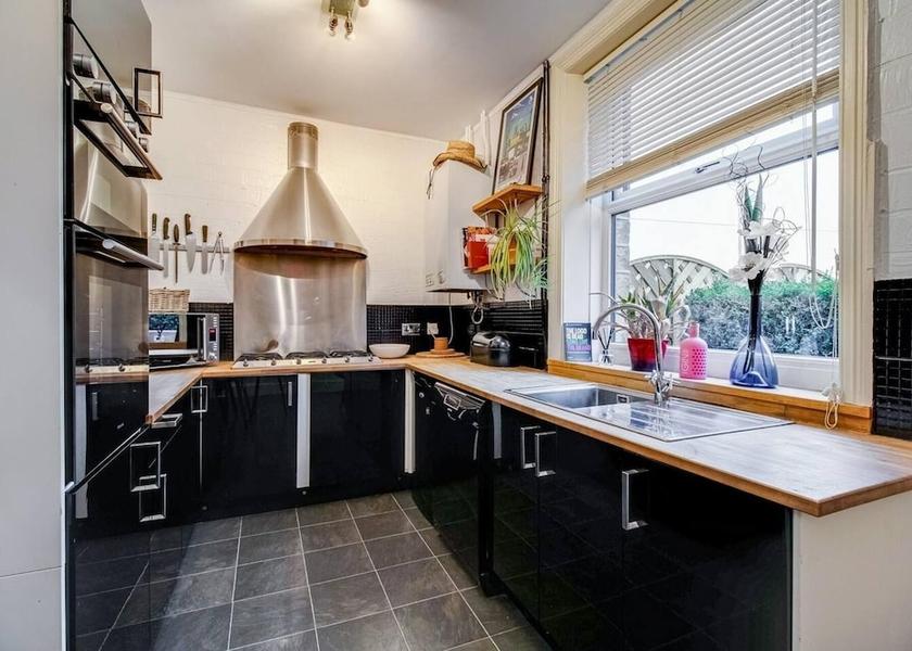 England Holmfirth Kitchen