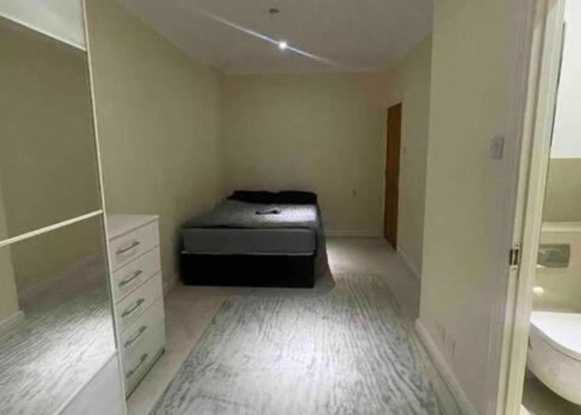 England West Drayton Room