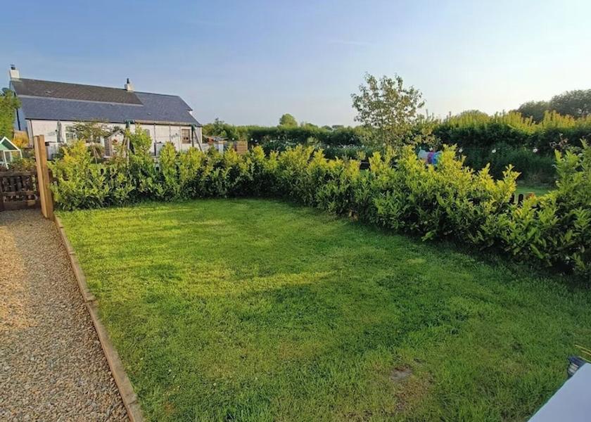 Wales Cardigan Property Grounds