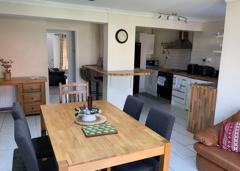 England Stourbridge Dining Area