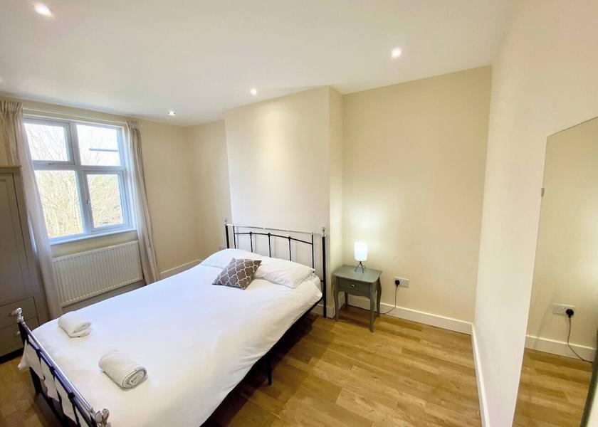 England South Croydon Room