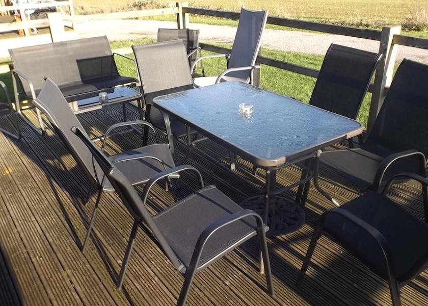 England Evesham Outdoor Dining