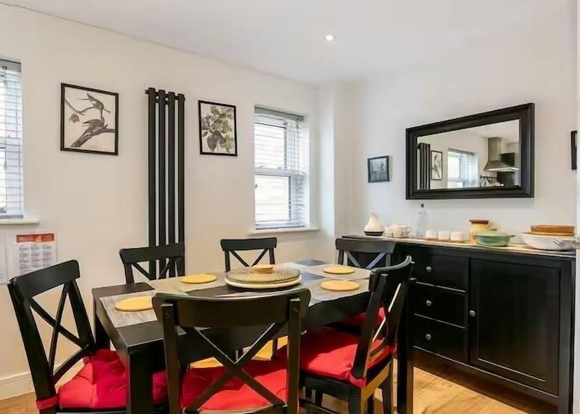 England Bicester Family Dining