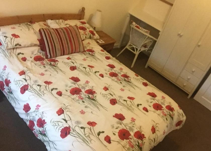 Wales Cardigan Room