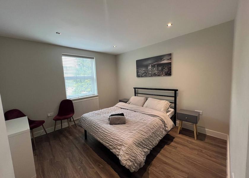 England South Croydon Room