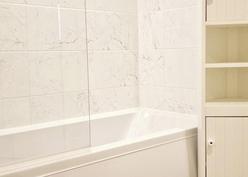 England Walton-on-Thames Bathroom