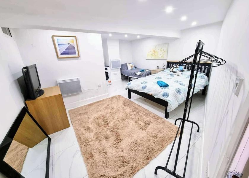 England Huddersfield Room