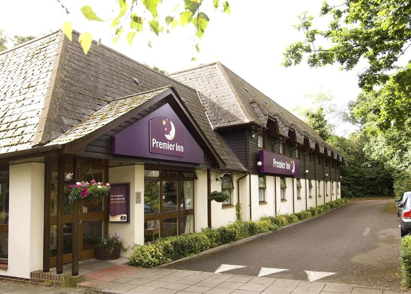 England Ferndown Exterior Detail