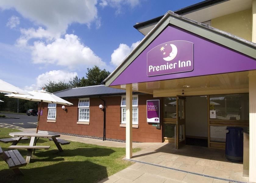 England Shrewsbury Exterior Detail