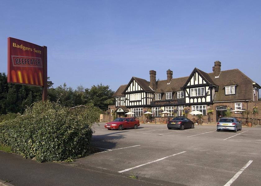 England Stourbridge Exterior Detail