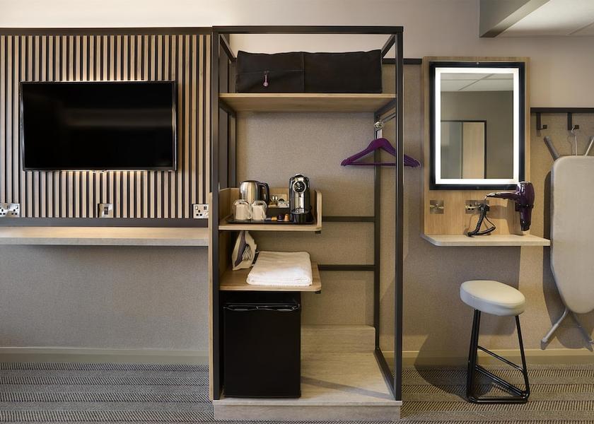 England Evesham Room amenity