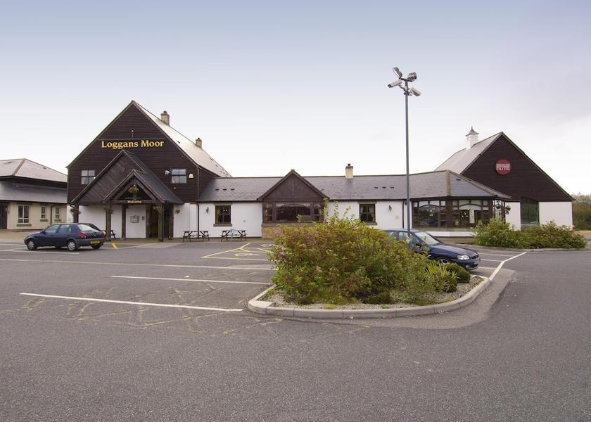 England Hayle Exterior Detail