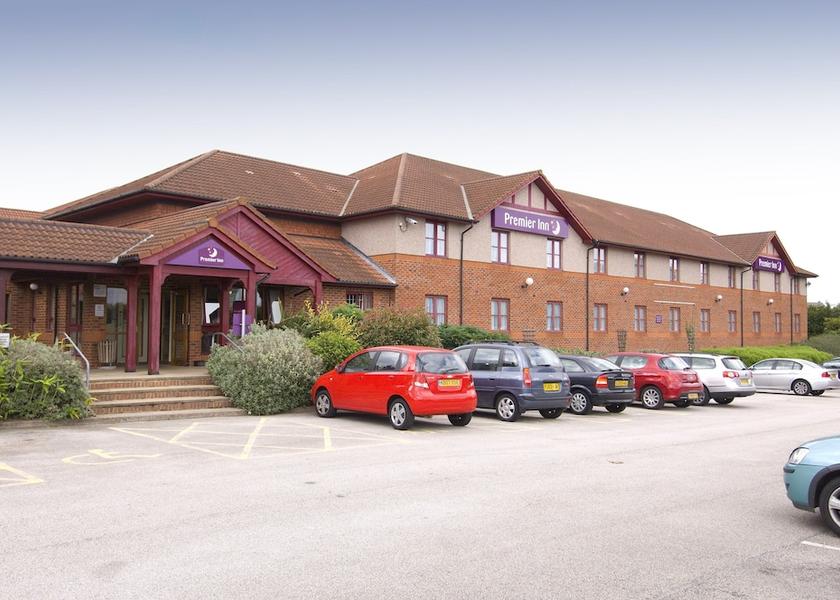 England Alfreton Exterior Detail