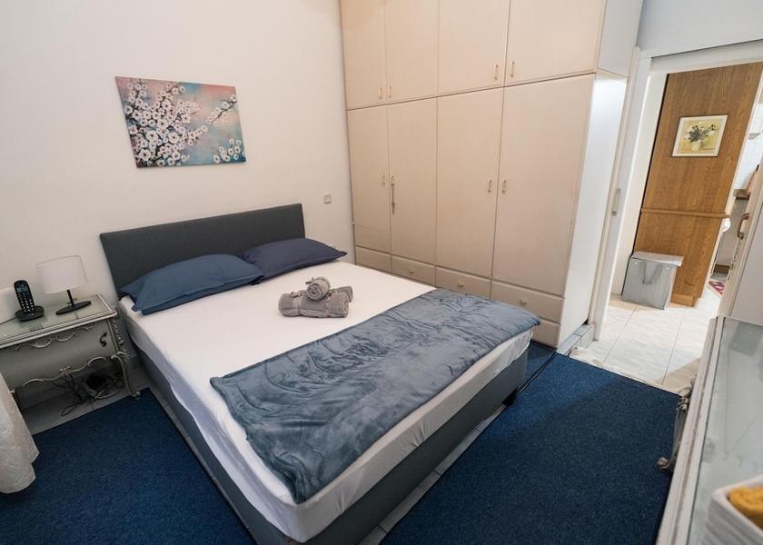 Attica Nikaia-Agios Ioannis Rentis Room