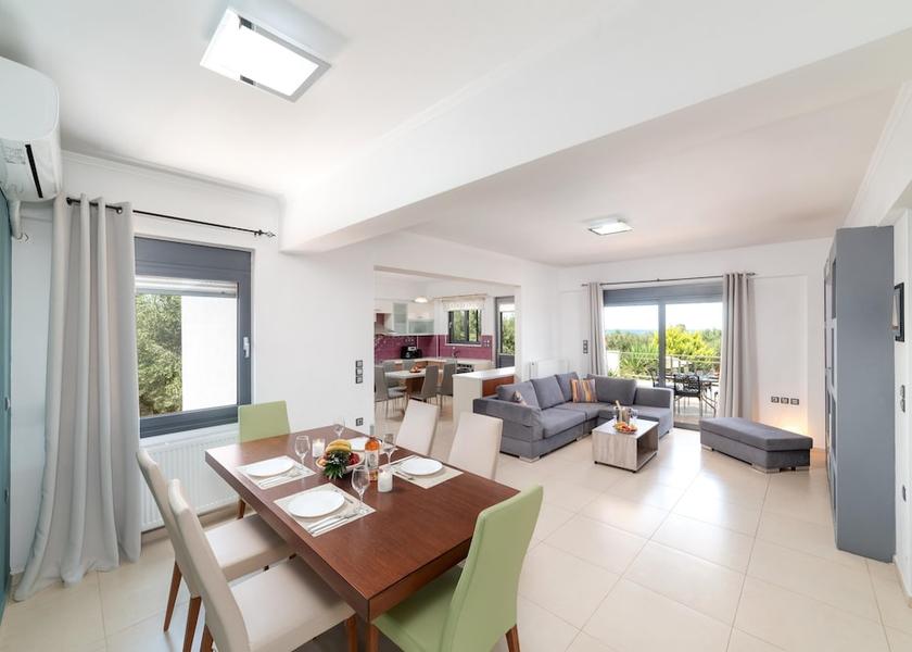 Crete Island Kissamos In-Room Dining