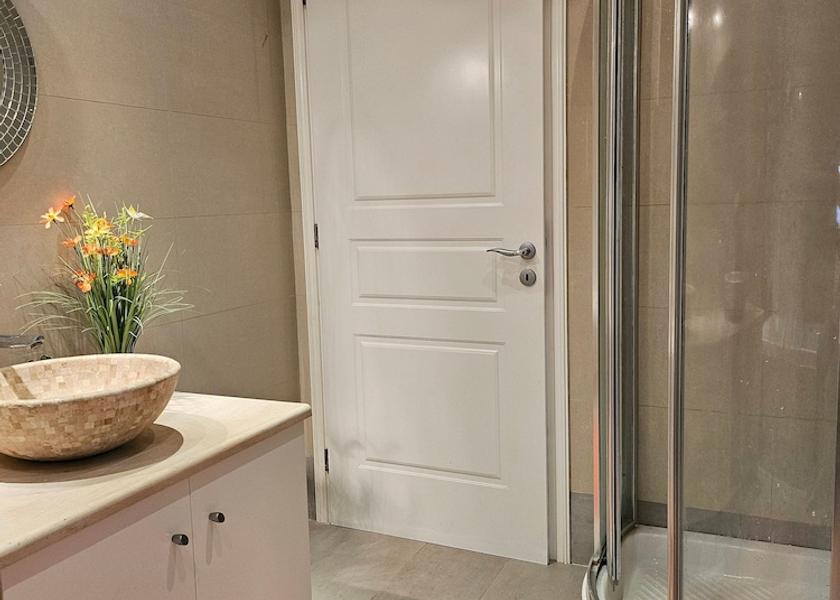 Attica Saronikos Bathroom