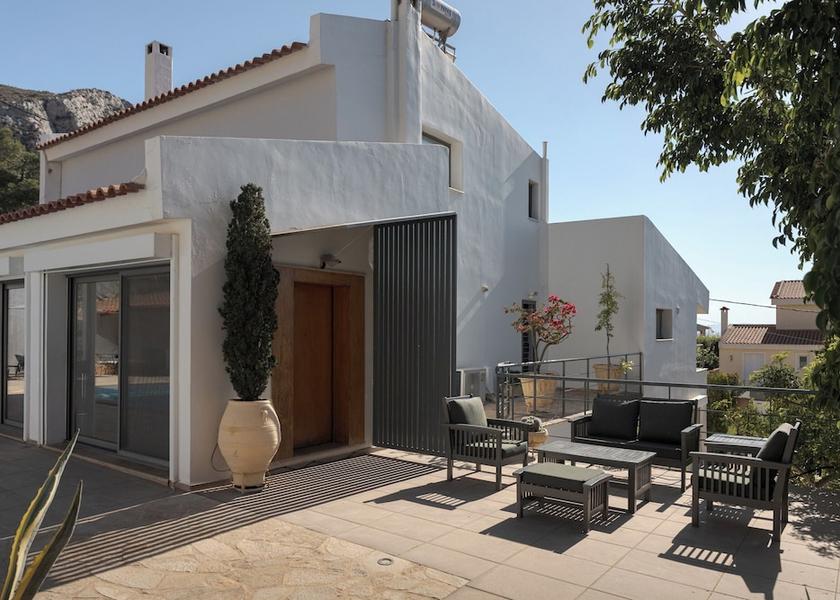 Attica Saronikos Exterior Detail