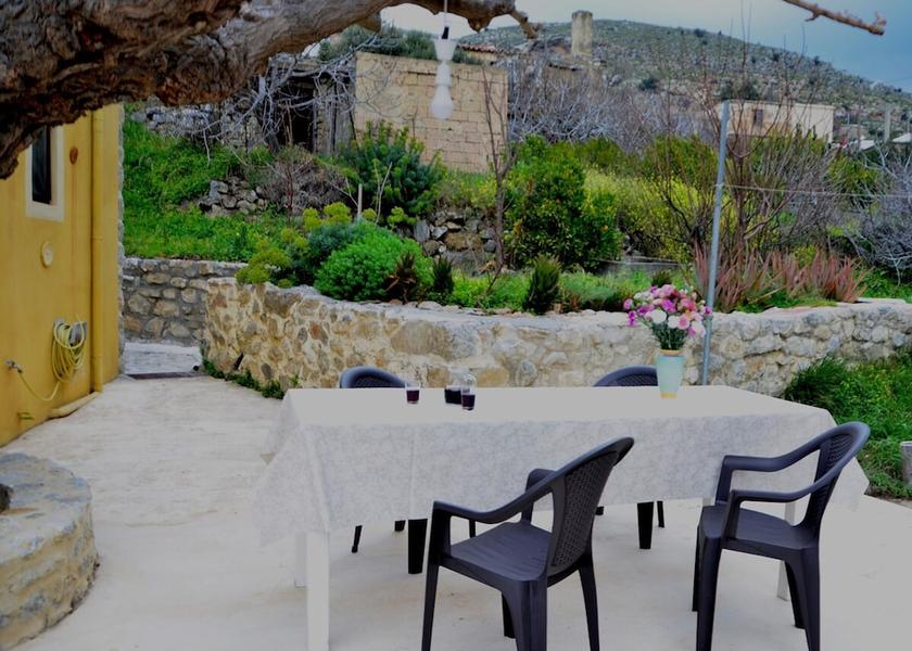 Crete Minoa Pediada Room