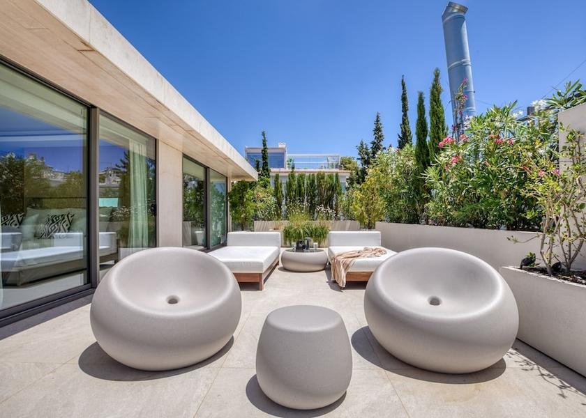 Attica Vouliagmeni Room