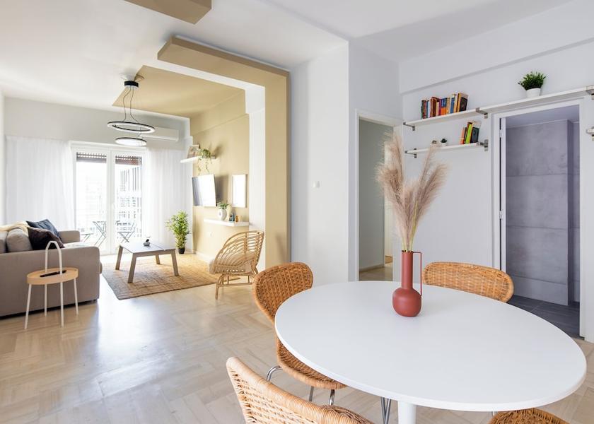 Attica Nea Smirni In-Room Dining