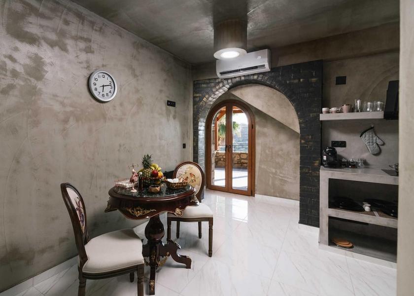 Crete Island Faistos Room