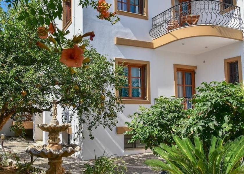 Crete Island Malevizi Room