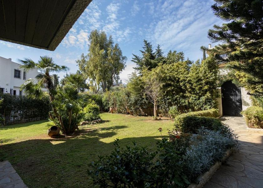 Attica Vari-Voula-Vouliagmeni Room