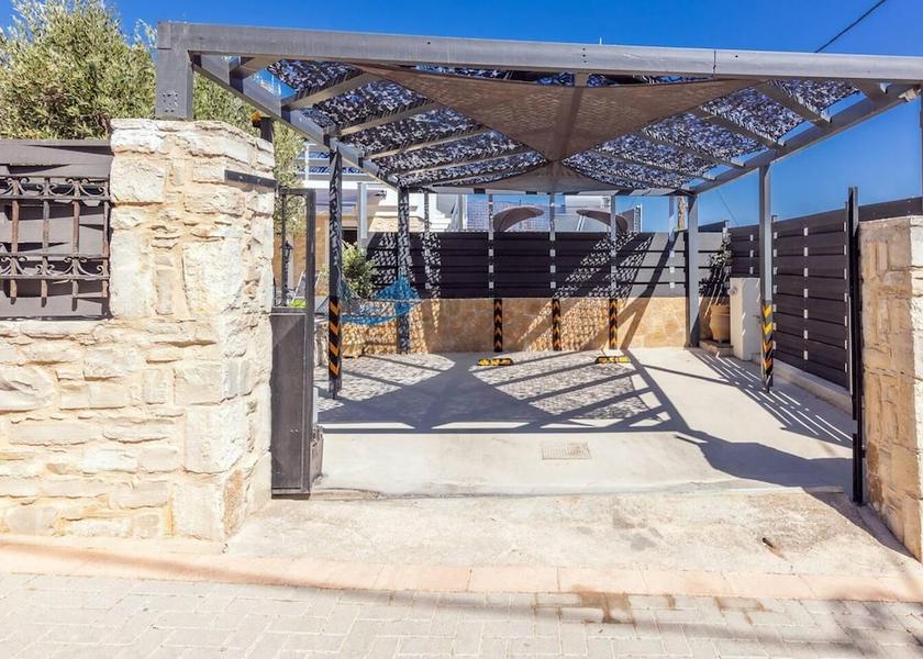 Crete Minoa Pediada Property Grounds