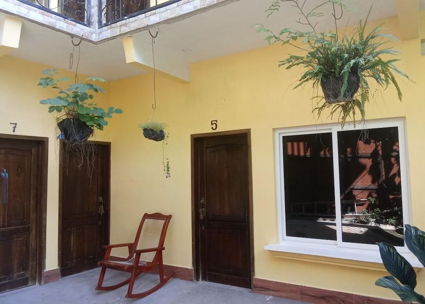 Peten Flores Exterior Detail