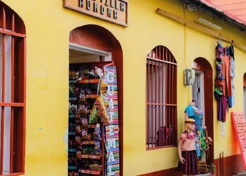 Peten Flores Exterior Detail