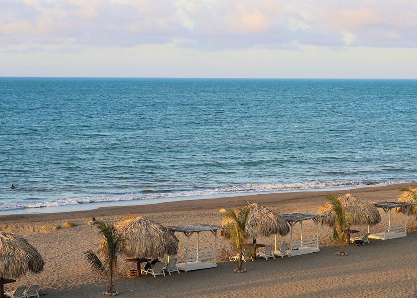 Atlántida La Ceiba Beach
