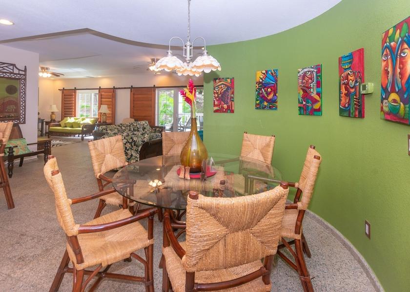 Bay Islands Roatan Dining Area