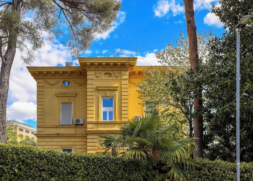 Primorje-Gorski Opatija Facade