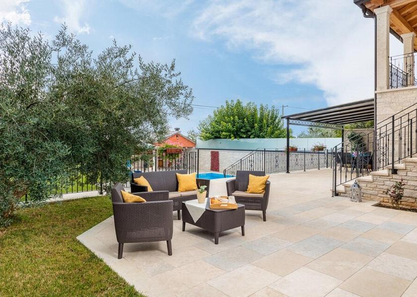 Istria (county) Oprtalj Balcony