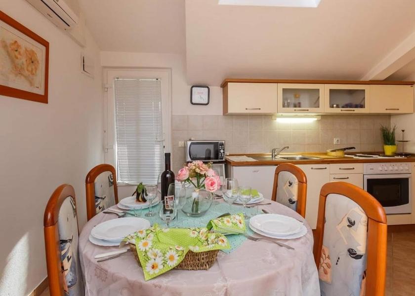 Split-Dalmatia Supetar Dining Area