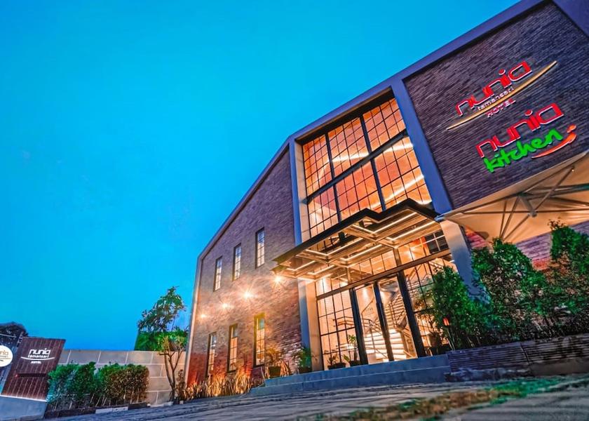 Banten Serang Facade