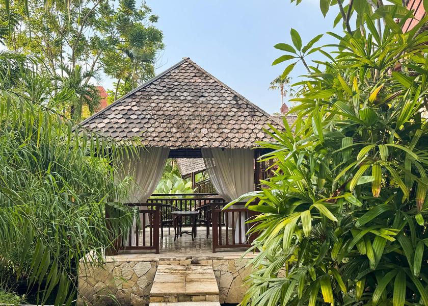 Central Java Colomadu Hotel Exterior