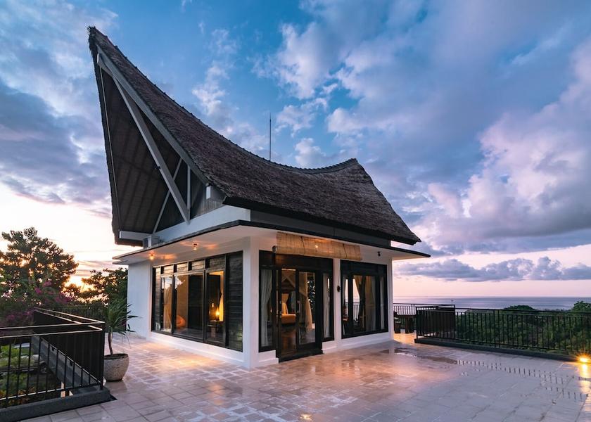 Bali Banjar Exterior Detail
