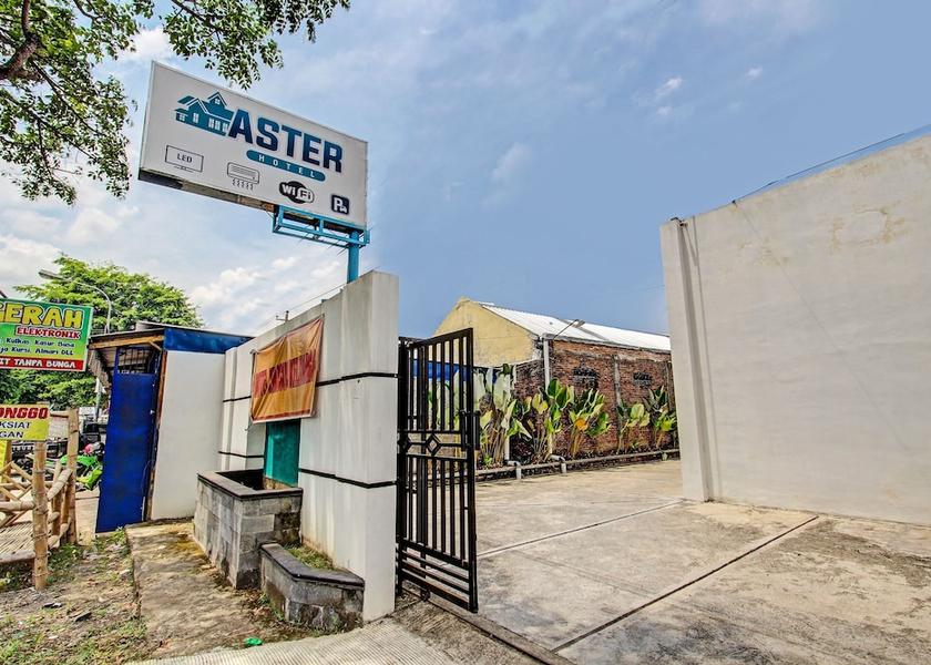 Central Java Karanganyar Facade