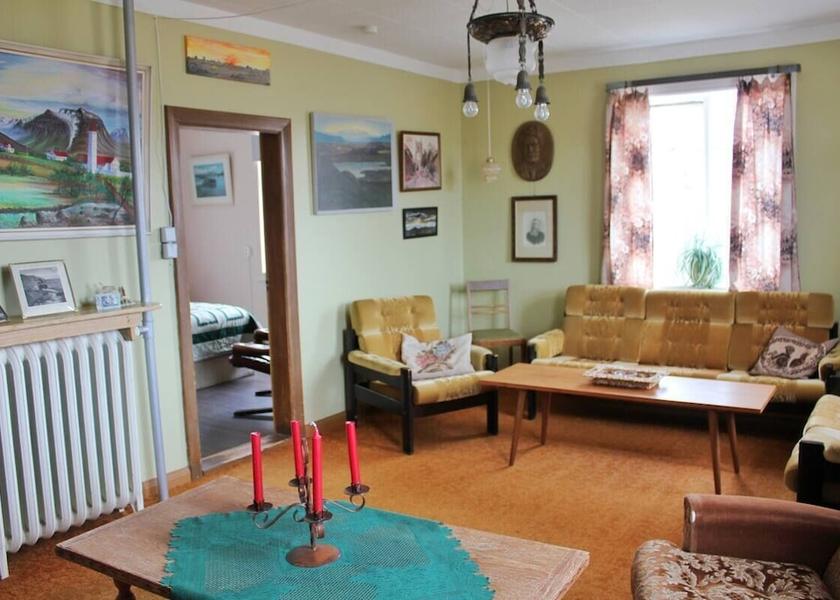 Northeast Region Laugar Living Area