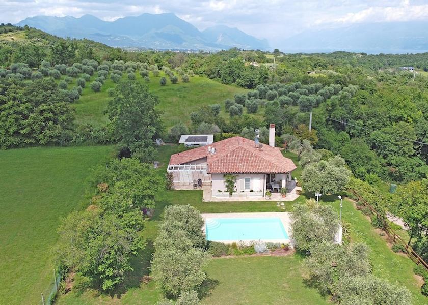 Lombardy Soiano del Lago Exterior Detail