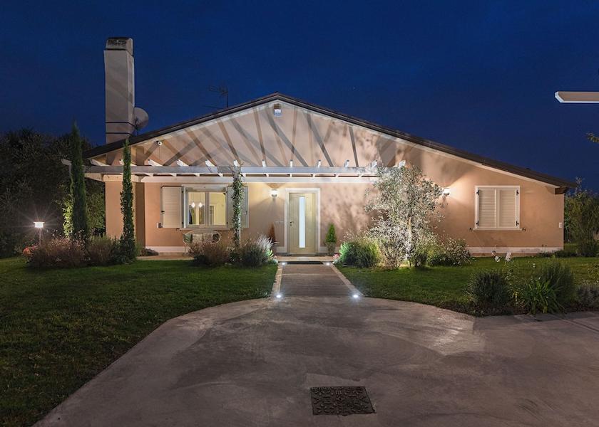 Lombardy Soiano del Lago Garden