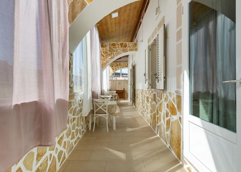 Puglia Grottaglie Outdoor Dining