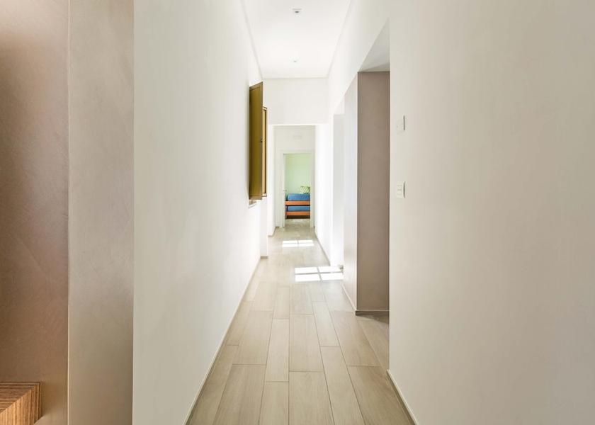Puglia Ginosa Interior Entrance