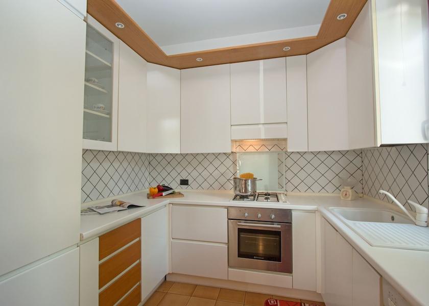 Lombardy Soiano del Lago Kitchen